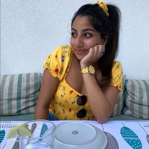 Meet your Posher, Samia